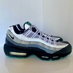 NIB- Nike Air Max 95 SE Day of the Dead-  US Sz. 11 / UK Sz. 10